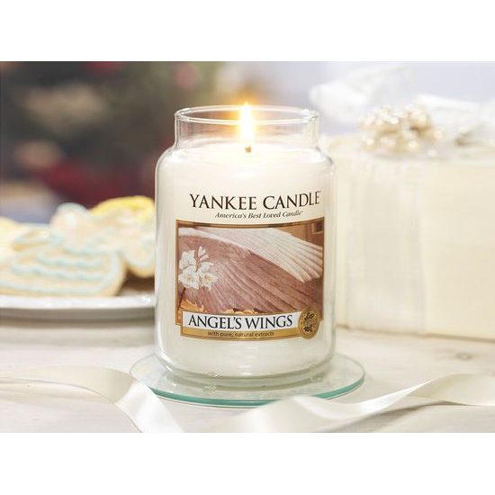 Yankee Candle Classic vonná sviečka Angel 's Wings 104 g