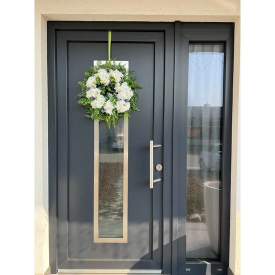 Jarní dekorace věnec na dveře hortenzie bílo-zelený, 45-50cm