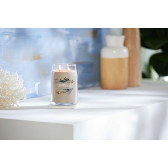 Yankee Candle - Signature vonná svíčka Amber & Sandalwood, 567g