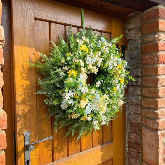 Jarní dekorace věnec na dveře jarní kvítí, 60-65 cm