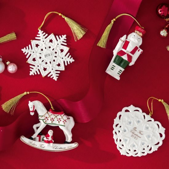 Christmas Classic Vánoční ozdoba houpací kůň 2025, 11x4x9 cm, Villeroy & Boch