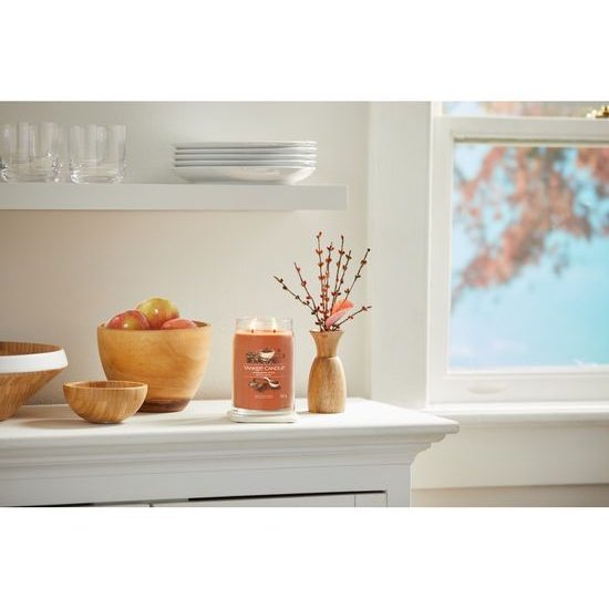 Yankee Candle - Signature vonná svíčka Cinnamon Stick, 567g