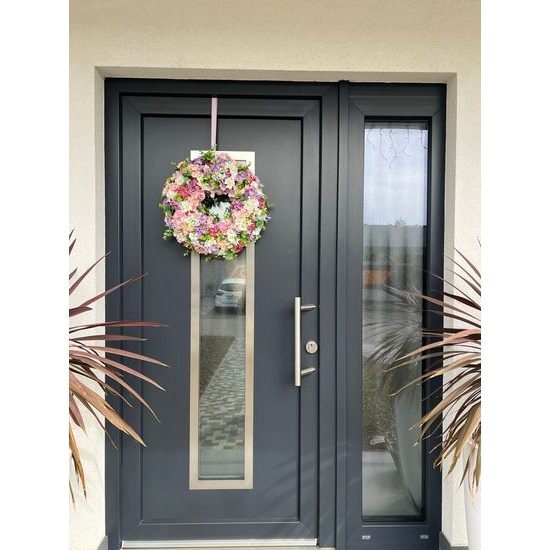 Jarní dekorace věnec na dveře jarní kvítí barevný, 48 cm