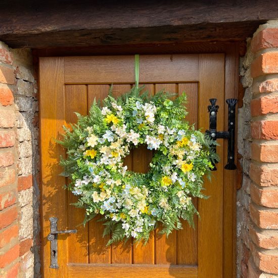 Jarní dekorace věnec na dveře jarní kvítí, 60-65 cm