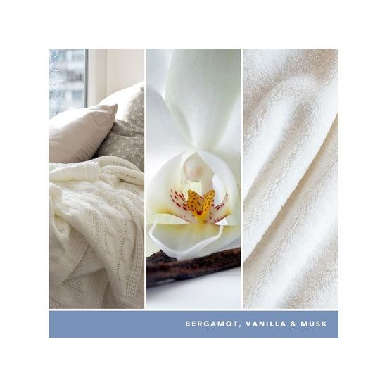 Yankee Candle - Signature vonná svíčka Soft Blanket, 368g