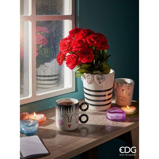 Vonná svíčka ve tvaru srdce 1ks vanilka, 4x9 cm