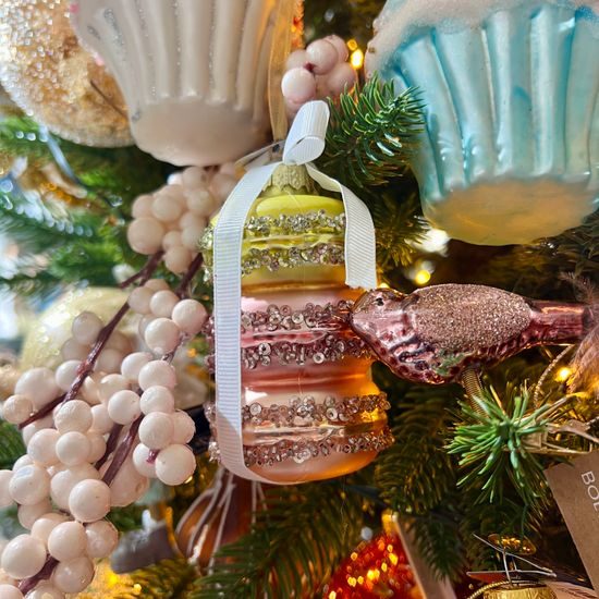 Vianočná sklenená ozdoba makronka, 5x8 cm