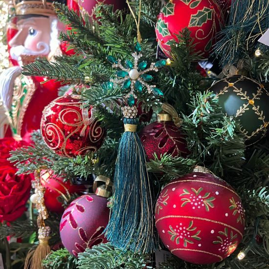 Vánoční skleněná červená ozdoba cesmína/jmelí 1ks, 8 cm