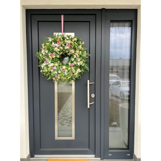 Jarní dekorace věnec na dveře jarní kvítí, 65-70cm
