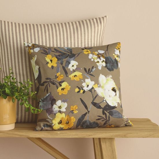 Poťah na vankúš kvetinová La Rosa hnedá 40x40cm, Sander