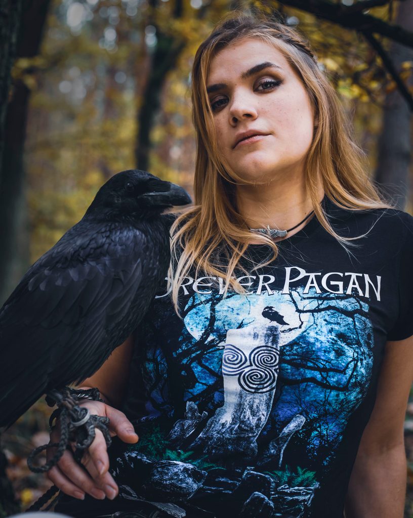 Naav - rock, metal, pohanství obchod - FOREVER PAGAN, tričko dámské NAAV  barevné - Naav - Trička dámská - Oblečení