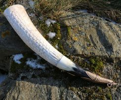 BORRE, engraved drinking horn, deluxe edition
