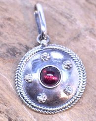 ANTICA ROMA, sterling silver pendant with a gem