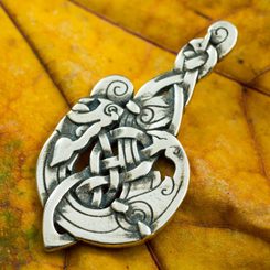 Mac Tíre, Celtic Wolf, silver pendant