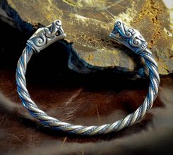 WOLF HEADS, Viking bracelet, Burg, Gotland, sterling silver, 43 g