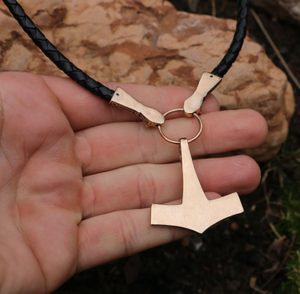 THOR'S HAMMER LEATHER BOLO, DENMARK, BRONZE - PENDANTS{% if kategorie.adresa_nazvy[0] != zbozi.kategorie.nazev %} - JEWELLERY{% endif %}