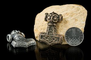 THOR'S HAMMER, ERIKSTORP, EAST GOTLAND, SILVER REPLICA - PENDANTS - SILVER{% if kategorie.adresa_nazvy[0] != zbozi.kategorie.nazev %} - SILVER JEWELLERY{% endif %}