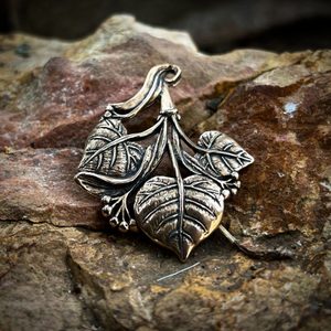 LIME LEAVES, SLAVIC TREE, PENDANT, BRONZE - PENDANTS{% if kategorie.adresa_nazvy[0] != zbozi.kategorie.nazev %} - JEWELLERY{% endif %}