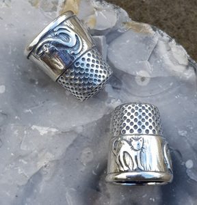 CATS, SILVER THIMBLE - RINGS - SILVER{% if kategorie.adresa_nazvy[0] != zbozi.kategorie.nazev %} - SILVER JEWELLERY{% endif %}