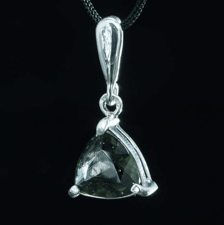 TRIANGULAR, SILVER PENDANT WITH MOLDAVITE, AG 925