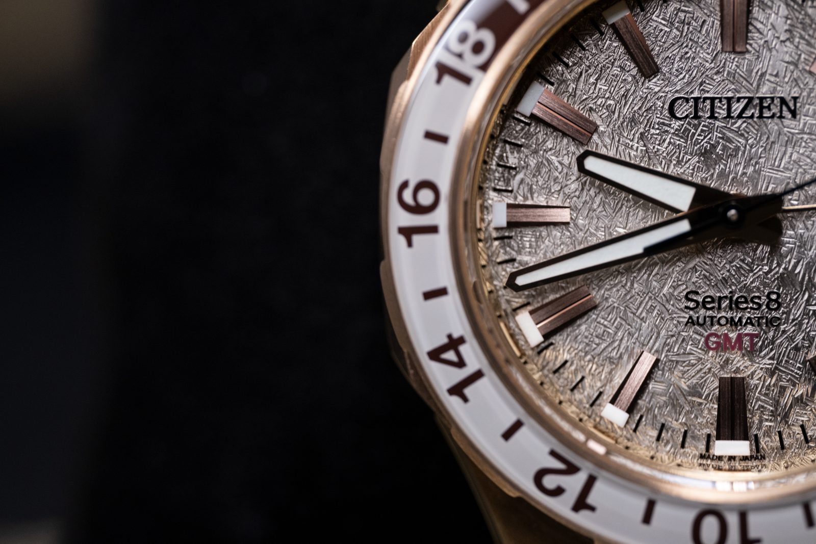 Feature 8 Automatic Citizen Series 8 GMT Automatic Limited Edition NB6032-53P | Helveti.sk
