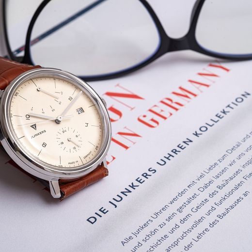 JUNKERS BAUHAUS POWER RESERVE 911.01.05 - BAUHAUS AUTOMATIC - ZNAČKY