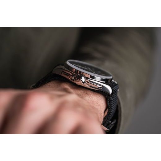 BULOVA 96A225 LUNAR PILOT CHRONOGRAPH WATCH - ARCHIVE SERIES - ZNAČKY