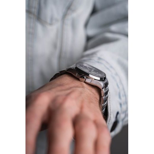 MIDO MULTIFORT TV BIG DATE M049.526.44.081.00 - MULTIFORT - ZNAČKY