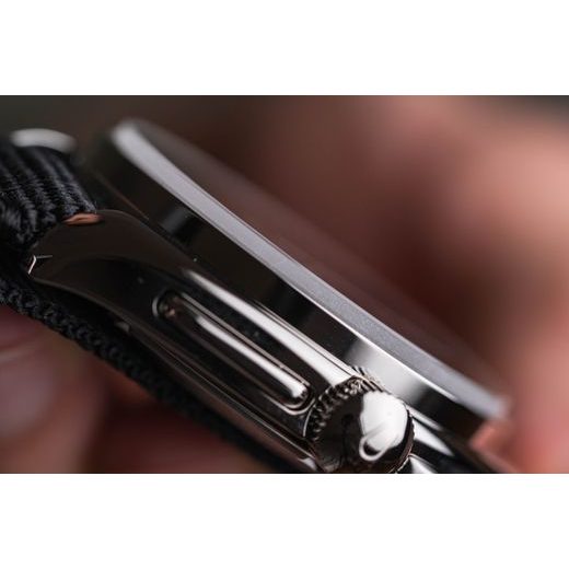 BULOVA 96A225 LUNAR PILOT CHRONOGRAPH WATCH - ARCHIVE SERIES - ZNAČKY