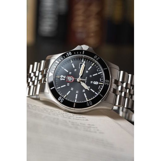 ŠPORTOVÝ ČASOVAČ LUMINOX XS.0911 - SEA - ZNAČKY