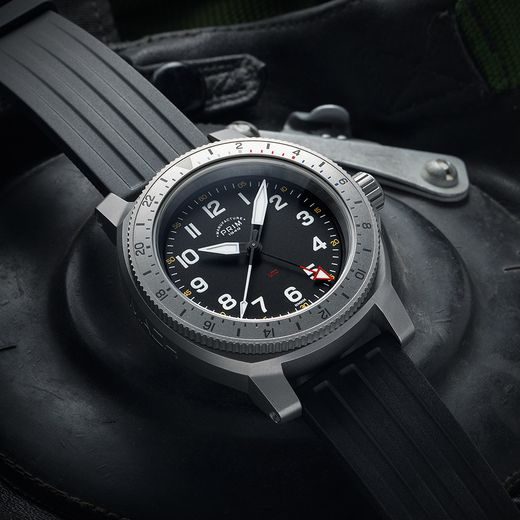 PRIM MACH TITAN LE 95-666-504-42-1 - MANUFACTURE 1949 - ZNAČKY