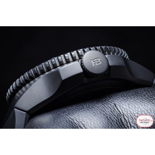 TRASER P69 BLACK STEALTH BLUE RUBBER - TACTICAL - ZNAČKY