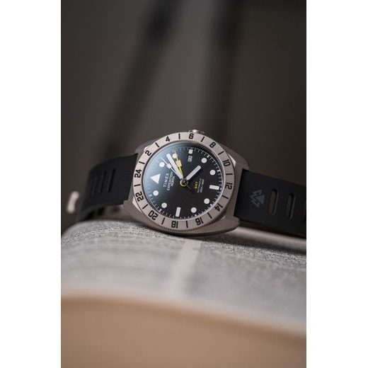 TIMEX EXPEDITION GMT TW2W53000UK - TIMEX - ZNAČKY