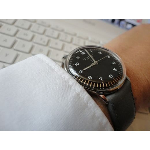 JUNGHANS MAX BILL HANDAUFZUG 27/3702.02 - MAX BILL HAND-WINDING - ZNAČKY