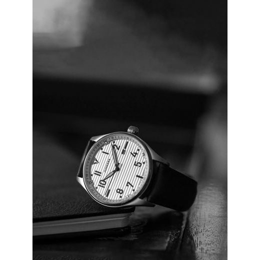 JUNKERS FLIEGER WELLBLECH 902.03.03 - FLIEGER - ZNAČKY