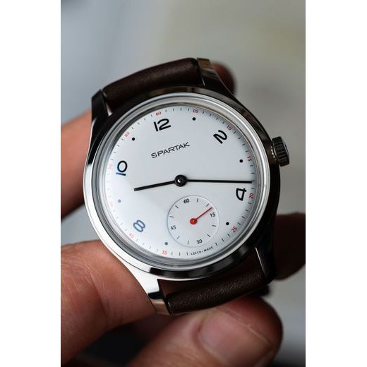 PRIM SPARTAKUS 39 103-009-483-00-1 - MANUFACTURE 1949 - ZNAČKY