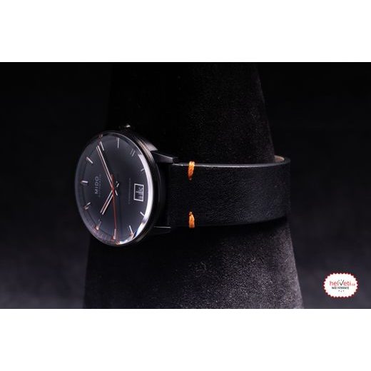 MIDO COMMANDER BIG DATE M021.626.36.051.01 - COMMANDER - ZNAČKY