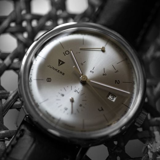 JUNKERS BAUHAUS POWER RESERVE 911.01.03 - BAUHAUS AUTOMATIC - ZNAČKY