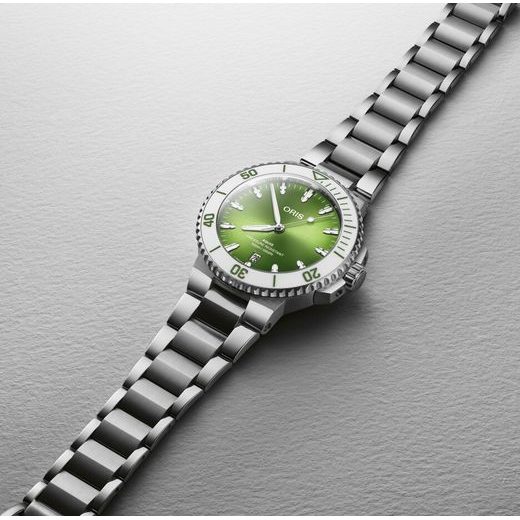 ORIS AQUIS DATE TASTE OF SUMMER 41,5 MM 01 733 7787 4137-07 8 22 04PEB - AQUIS - ZNAČKY