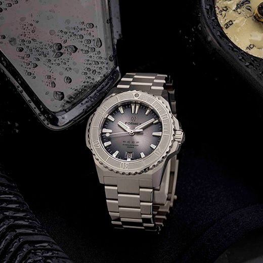 FORMEX REEF 39,5 AUTOMATIC CHRONOMETER SILVER DIAL - REEF - ZNAČKY