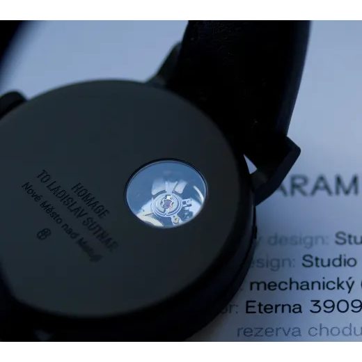 ROBOT GRAPHIC SUTNAR CAMEL ARDOISE - GRAPHIC SUTNAR - ZNAČKY