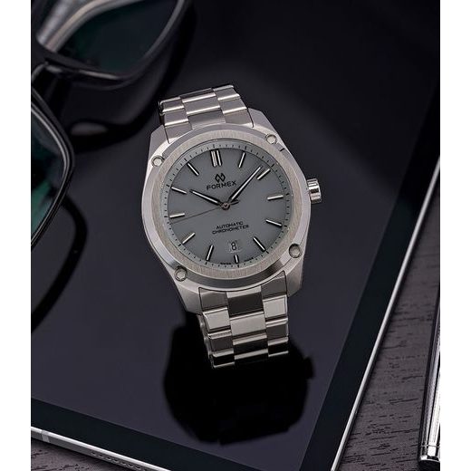 FORMEX ESSENCE FORTYTHREE AUTOMATIC CHRONOMETER COOL GREY - ESSENCE - ZNAČKY
