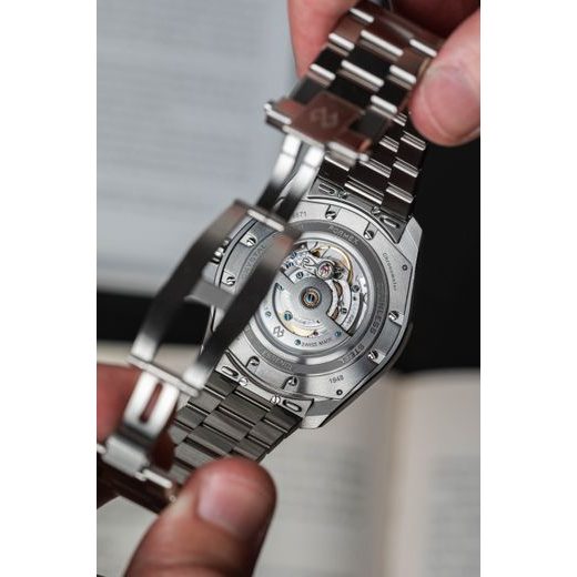 FORMEX ESSENCE FORTYTHREE AUTOMATIC CHRONOMETER GAMARET STEEL BRACELET 0330.1.6671.100 - ESSENCE - ZNAČKY