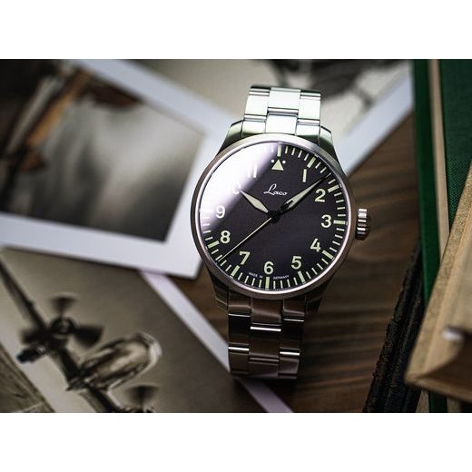 LACO AUGSBURG 42 MB - PILOT BASIC - ZNAČKY