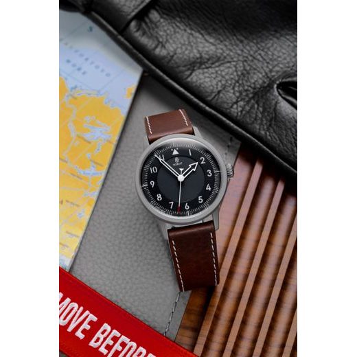 ROBOT FLIEGERFRIDAY X MICRO PRAHA L.E. - LIMITOVANÉ EDÍCIE - ZNAČKY