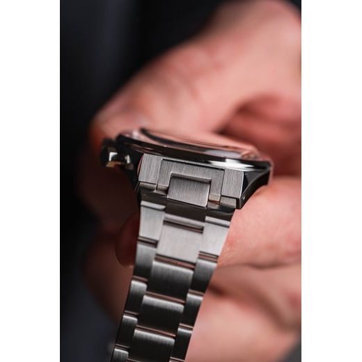 NIVADA GRENCHEN F77 CHRONOGRAPH MECAQUARTZ CARBON 38 MM - F77 - ZNAČKY