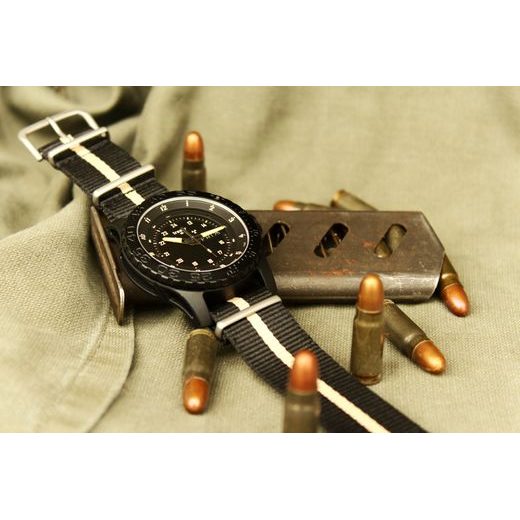 TRASER P 6600 SAND NATO - TACTICAL - ZNAČKY