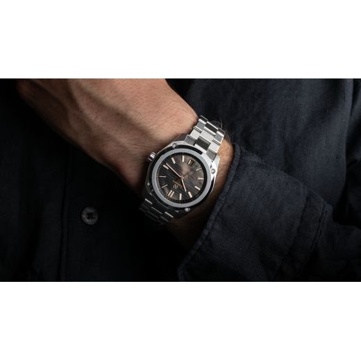 FORMEX ESSENCE THIRTYNINE AUTOMATIC CHRONOMETER BLACK PEARL - ESSENCE - ZNAČKY