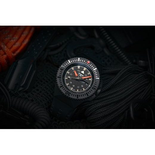 TRASER P69 BLACK STEALTH BLACK GUMA - TACTICAL - ZNAČKY