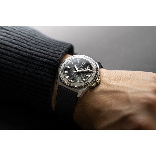 FORMEX REEF 39,5 FORGED CARBON 2201.1.6399.100 - REEF - ZNAČKY